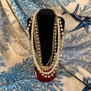 Elegant Gold and Pearl Layered Necklace